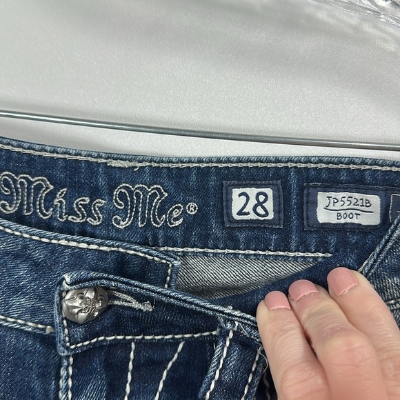 Miss Me  Woman’s Boot Cut jeans Dark Wash size 28 - Picture 5 of 14